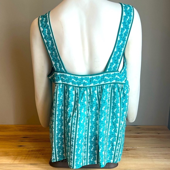 NWT Chelsea & Violet Green Floral Tank Top Size Large - Picture 4 of 7